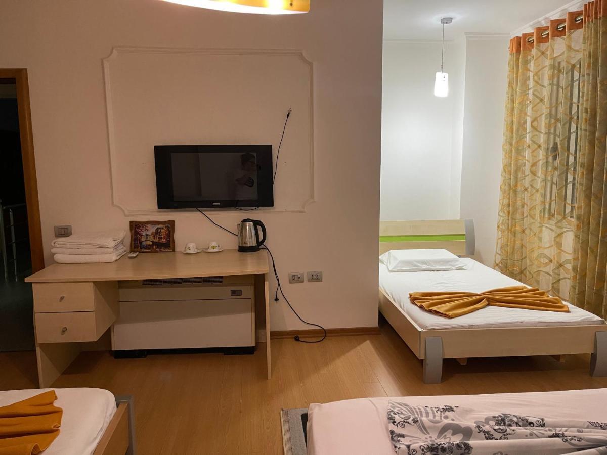 Albjona Guesthouse Тирана Екстер'єр фото