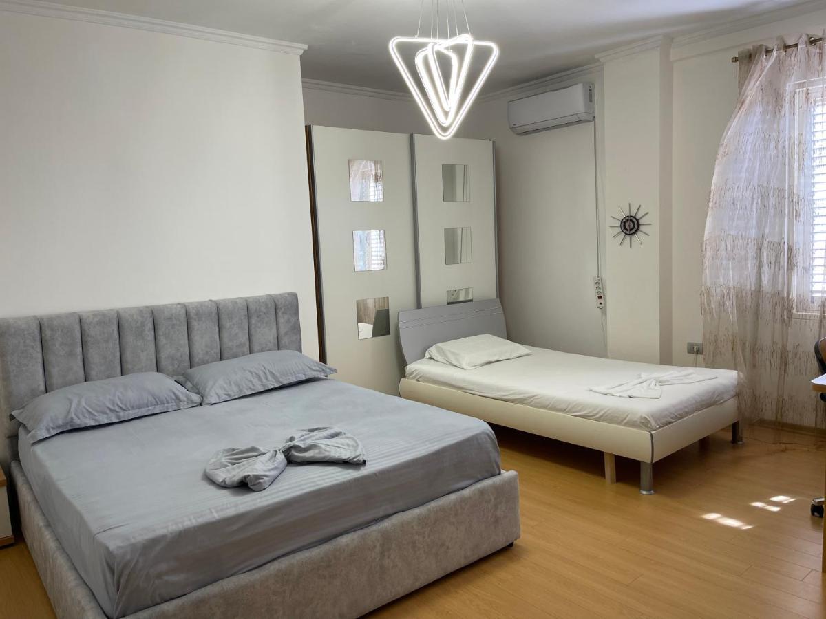 Albjona Guesthouse Тирана Екстер'єр фото