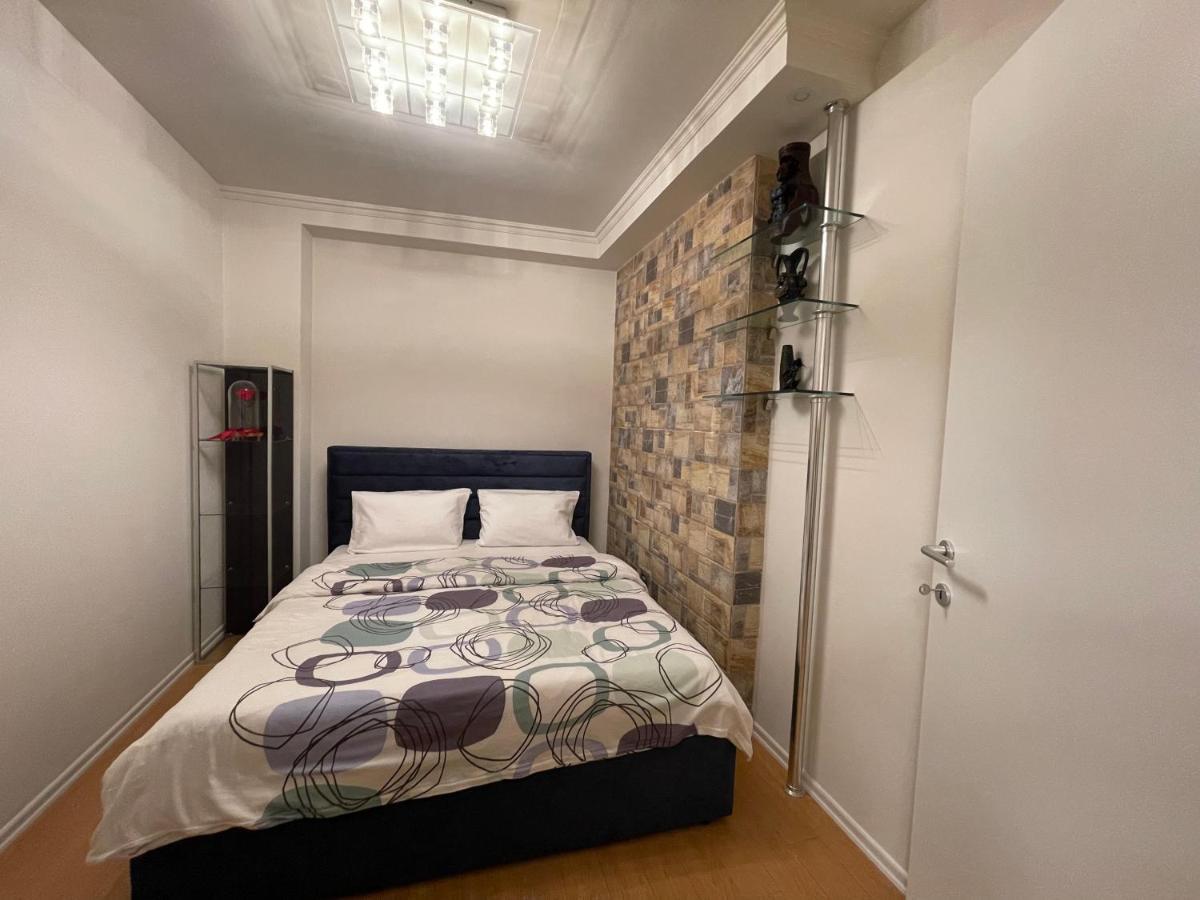 Albjona Guesthouse Тирана Екстер'єр фото